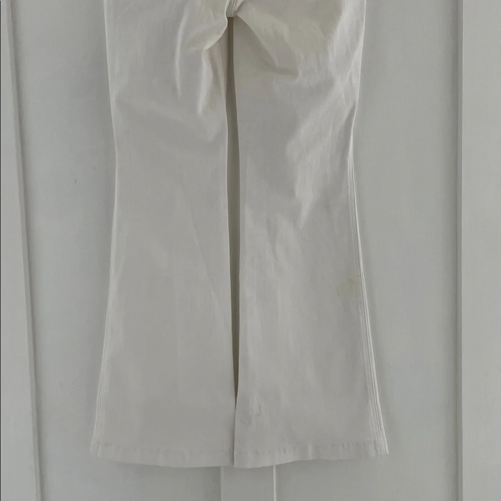SPANX Stretch Pull-On Flare Leg Jeans in White Size LP Large Petite